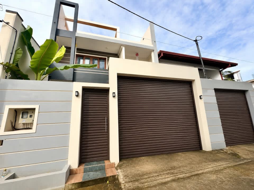 Two Storey House for Sale at Pipiliyana