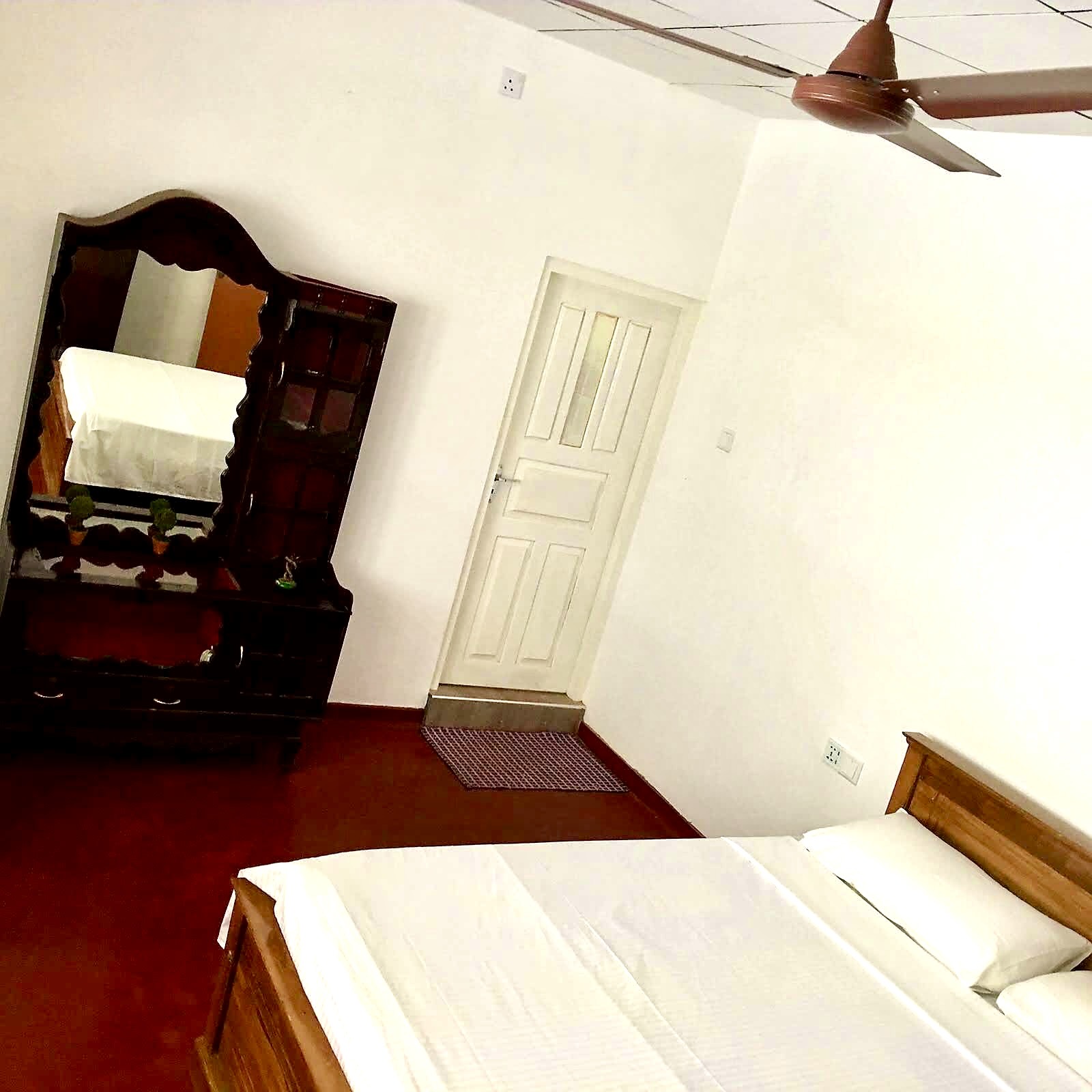 VILLA-TYPE HOUSE FOR SALE IN WELIGAMA – WALKING DISTANCE TO THE BEACH!