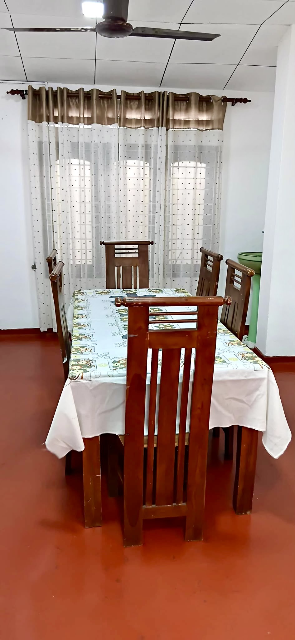 VILLA-TYPE HOUSE FOR SALE IN WELIGAMA – WALKING DISTANCE TO THE BEACH!