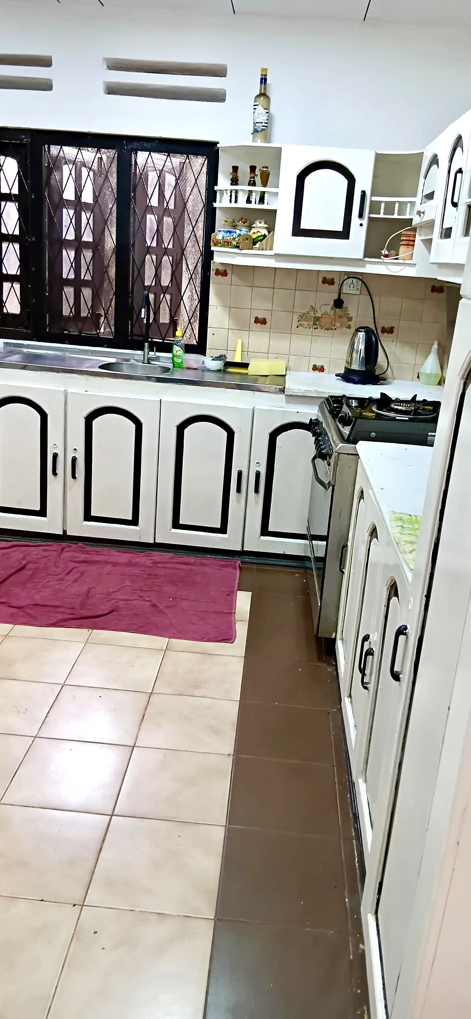 VILLA-TYPE HOUSE FOR SALE IN WELIGAMA – WALKING DISTANCE TO THE BEACH!