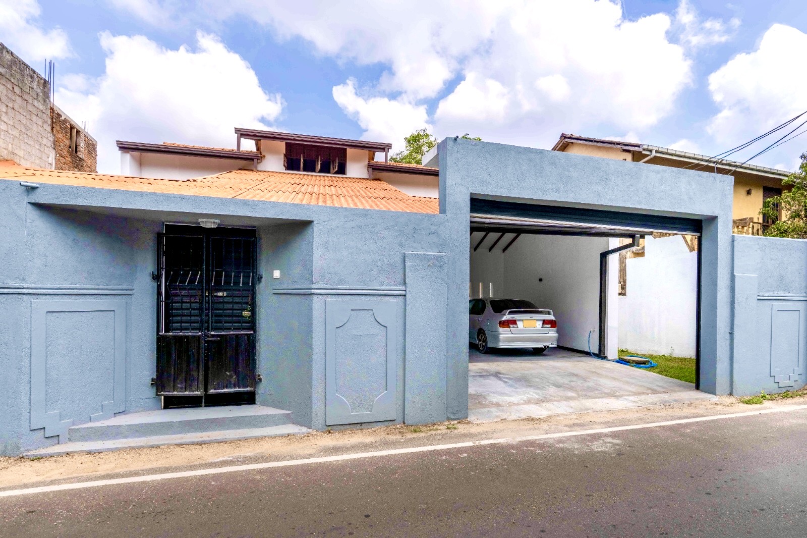 𝐃𝐄𝐋𝐊𝐀𝐍𝐃𝐀 – 𝐑𝐀𝐓𝐇𝐀𝐍𝐀𝐏𝐈𝐓𝐈𝐘𝐀 𝐏𝐑𝐄𝐌𝐈𝐔𝐌 𝐋𝐀𝐊𝐄 𝐕𝐈𝐄𝐖 𝐅𝐀𝐌𝐈𝐋𝐘 𝐇𝐎𝐌𝐄 𝐅𝐎𝐑 𝐒𝐀𝐋𝐄