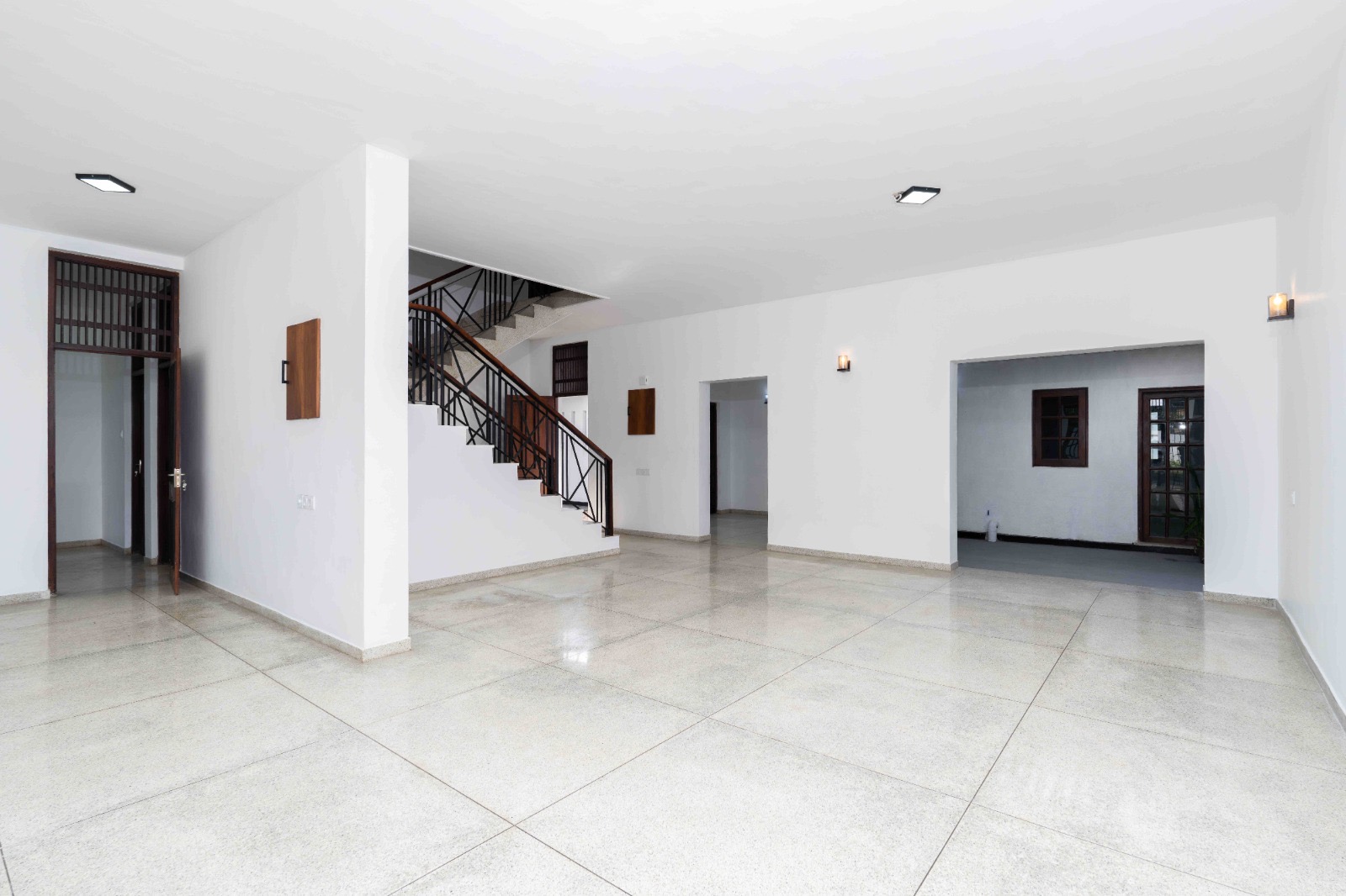 𝐃𝐄𝐋𝐊𝐀𝐍𝐃𝐀 – 𝐑𝐀𝐓𝐇𝐀𝐍𝐀𝐏𝐈𝐓𝐈𝐘𝐀 𝐏𝐑𝐄𝐌𝐈𝐔𝐌 𝐋𝐀𝐊𝐄 𝐕𝐈𝐄𝐖 𝐅𝐀𝐌𝐈𝐋𝐘 𝐇𝐎𝐌𝐄 𝐅𝐎𝐑 𝐒𝐀𝐋𝐄